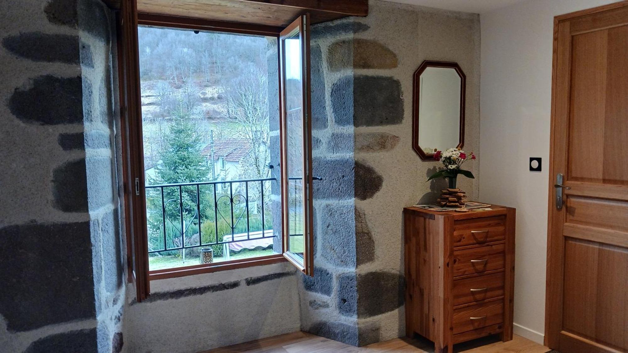 Bed and Breakfast Les Nuits De Vieillespeze Saint-Projet-de-Salers Exterior foto